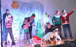 Christmas show 15dec2023 020
